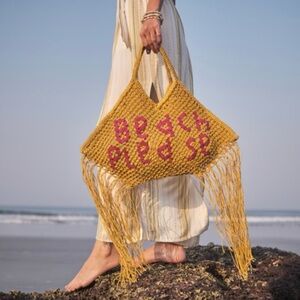 NWOT America & Beyond Beach Please Jute Macrame Fringe Tote-Hand Woven